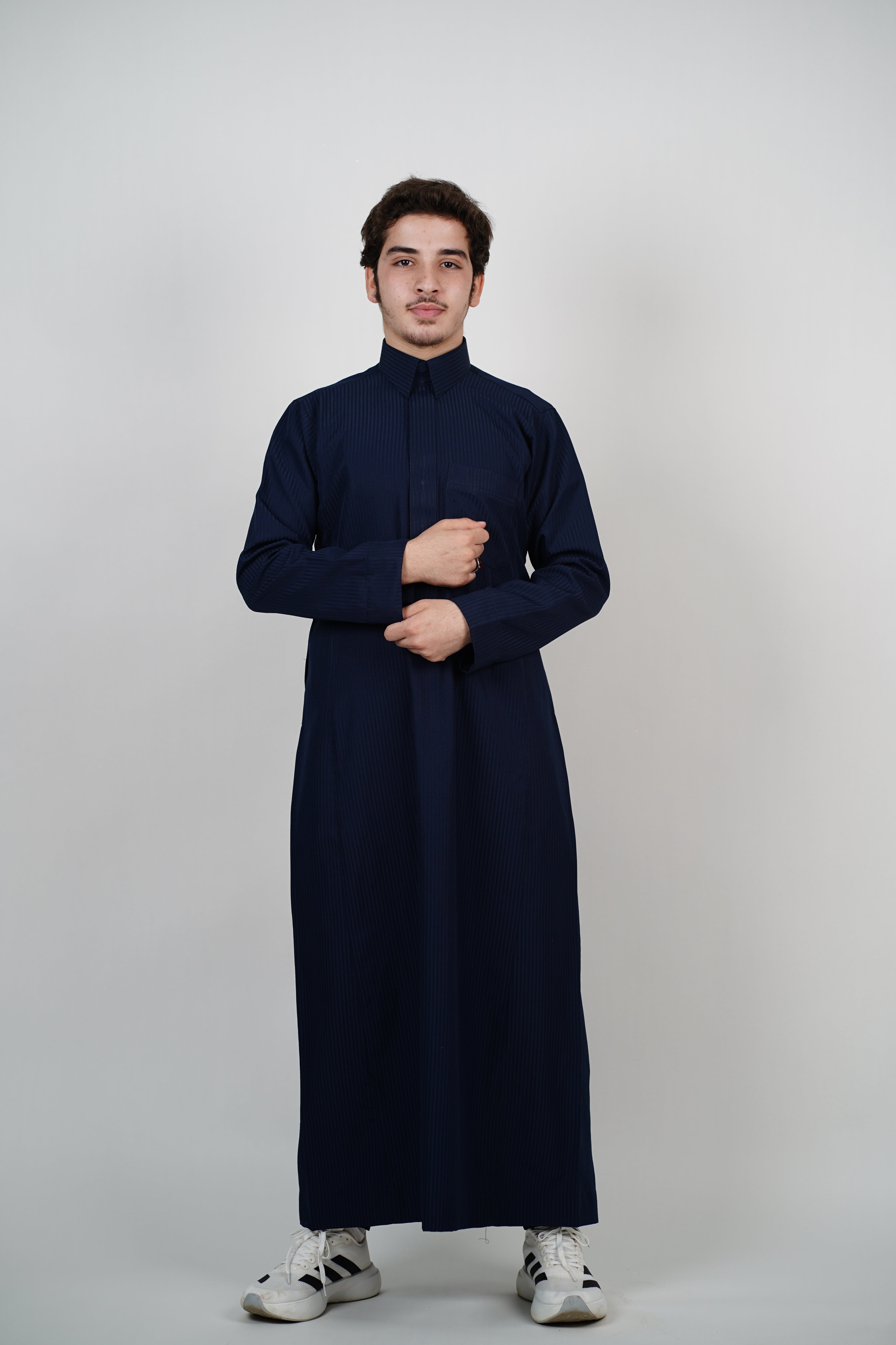 ثوب رمح | الكحلي المقلم