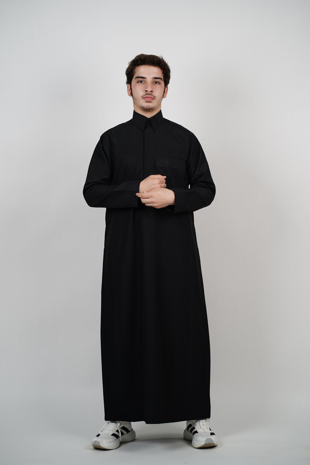 ثوب رمح | الكحلي المقلم