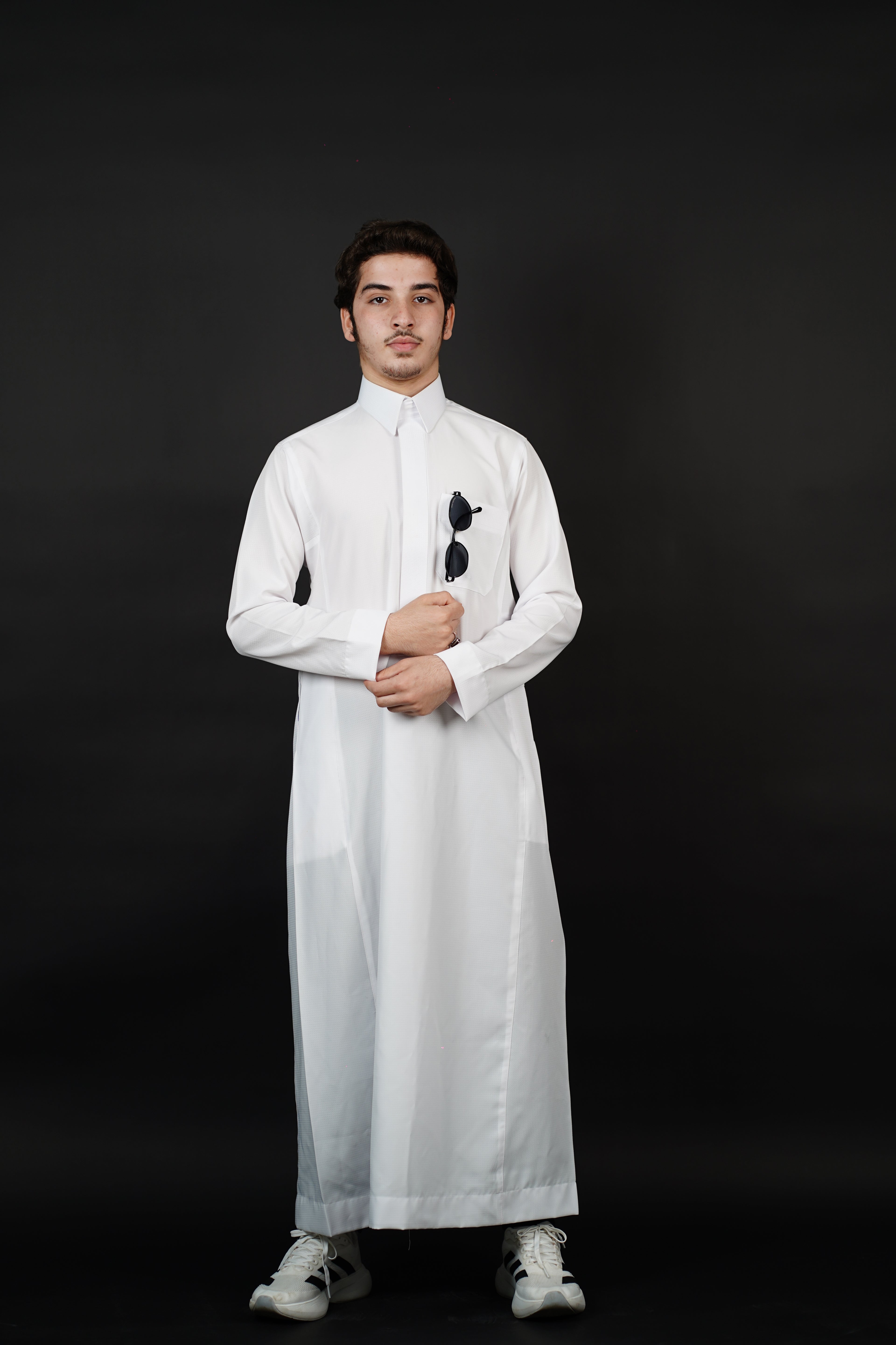 ثوب رمح |  الابيض
