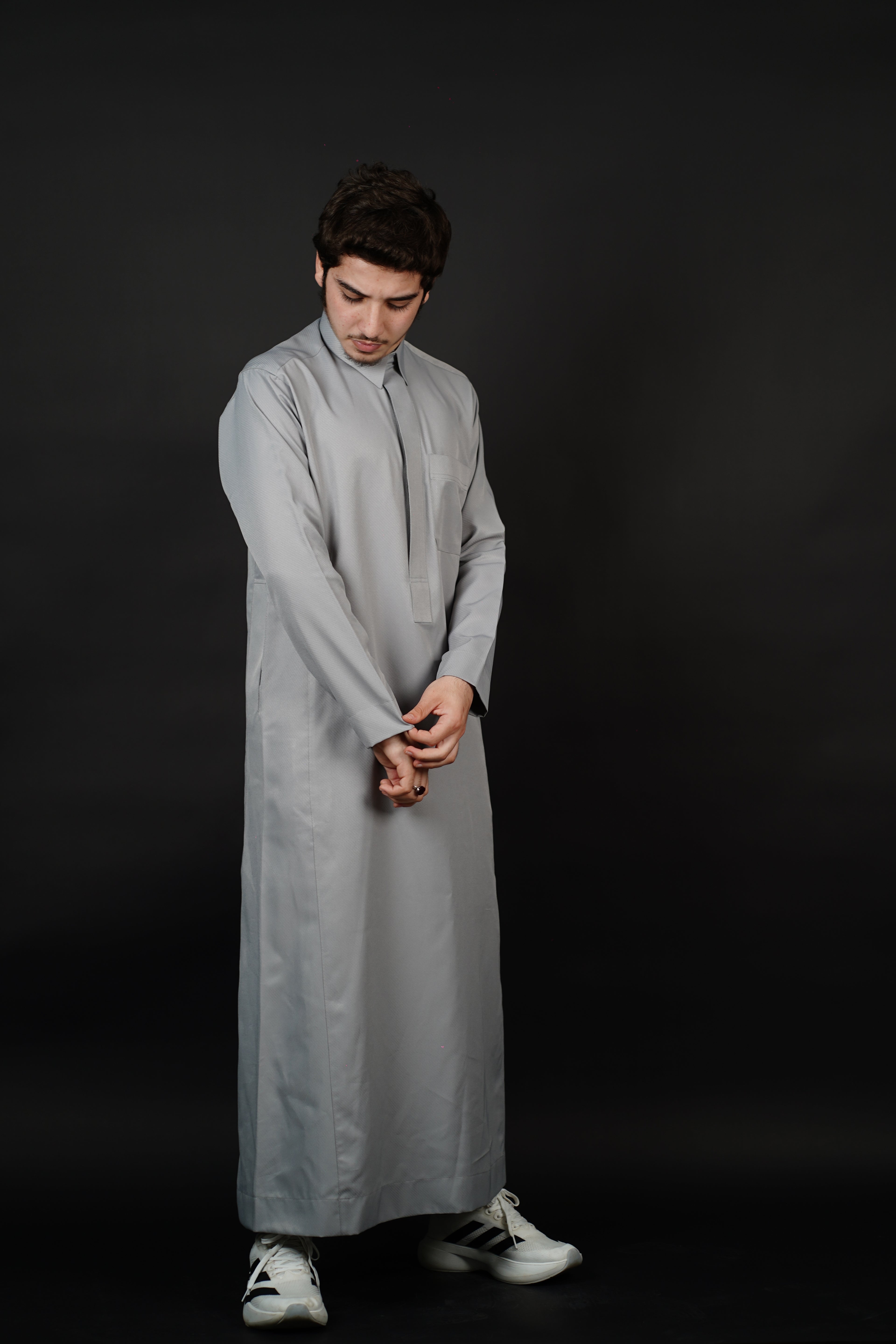 ثوب رمح | الرصاصي مقلم مخفي