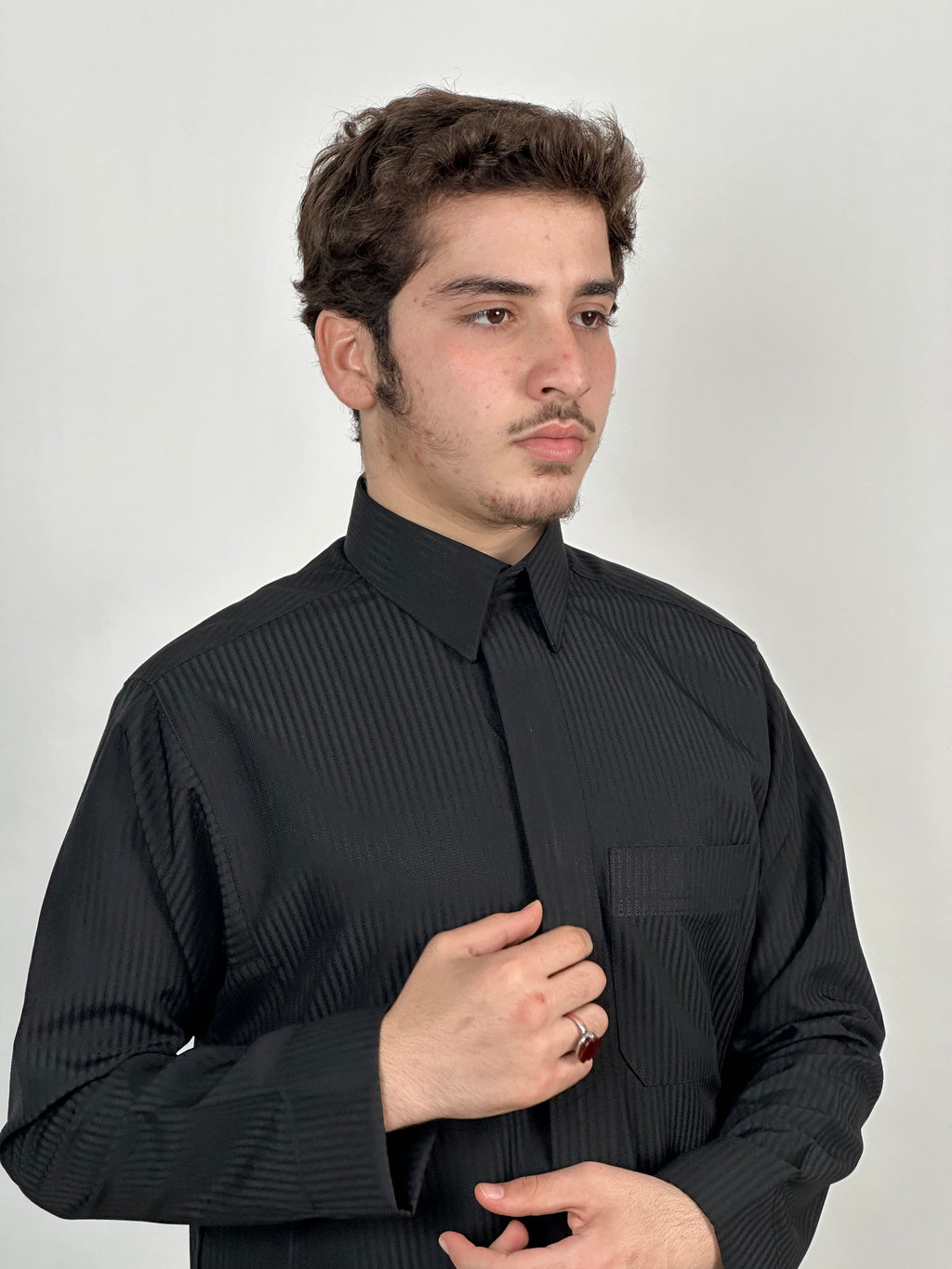 ثوب رمح | الكحلي المقلم